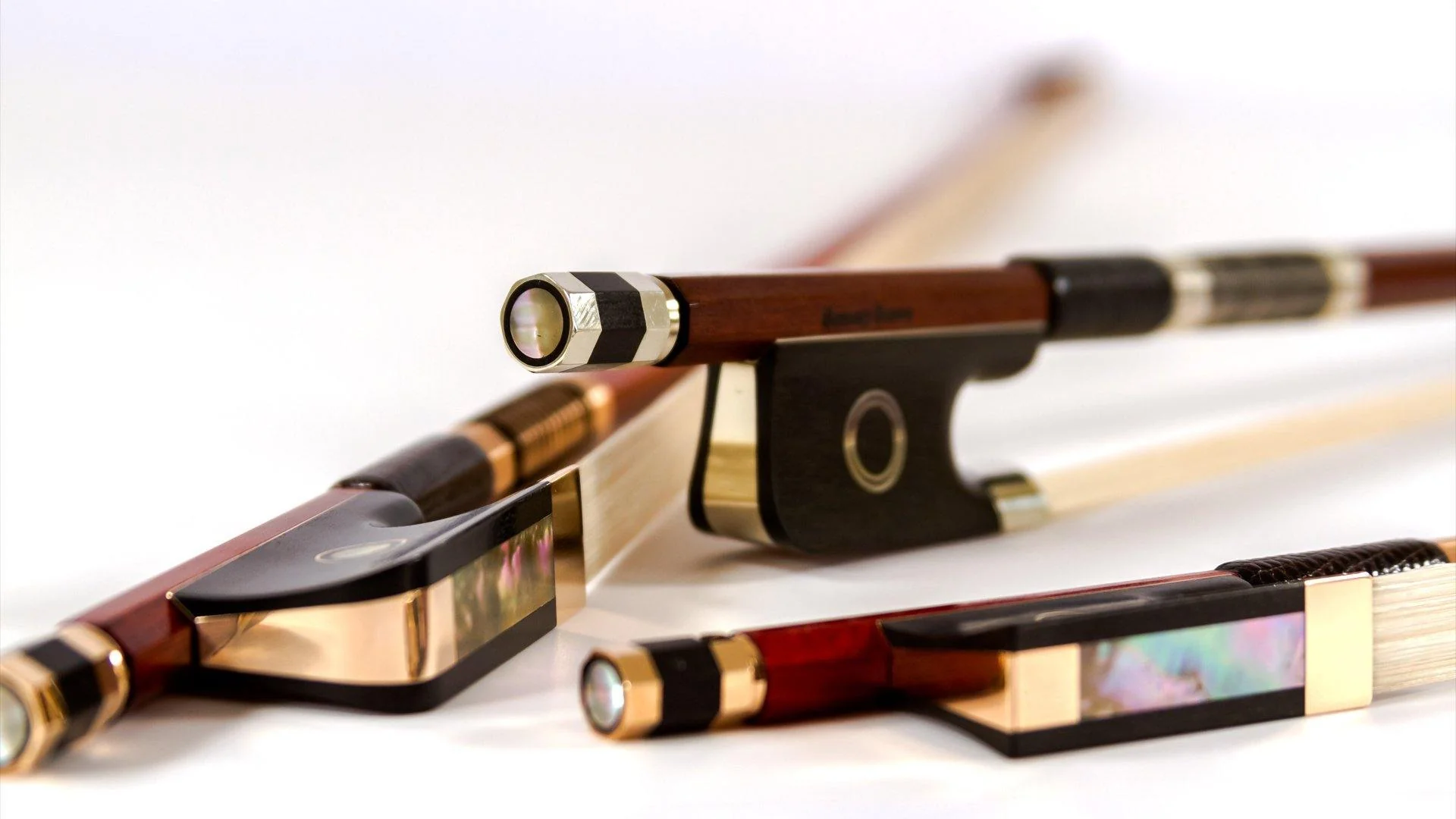 Nickel-Silver Artisan Violin Bow - Image 4